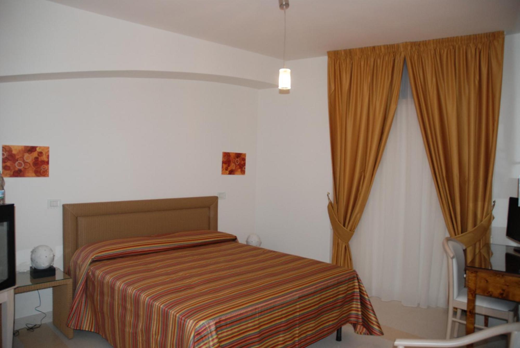 Albergo Le Dodici Lune Montecorvino Rovella Room photo