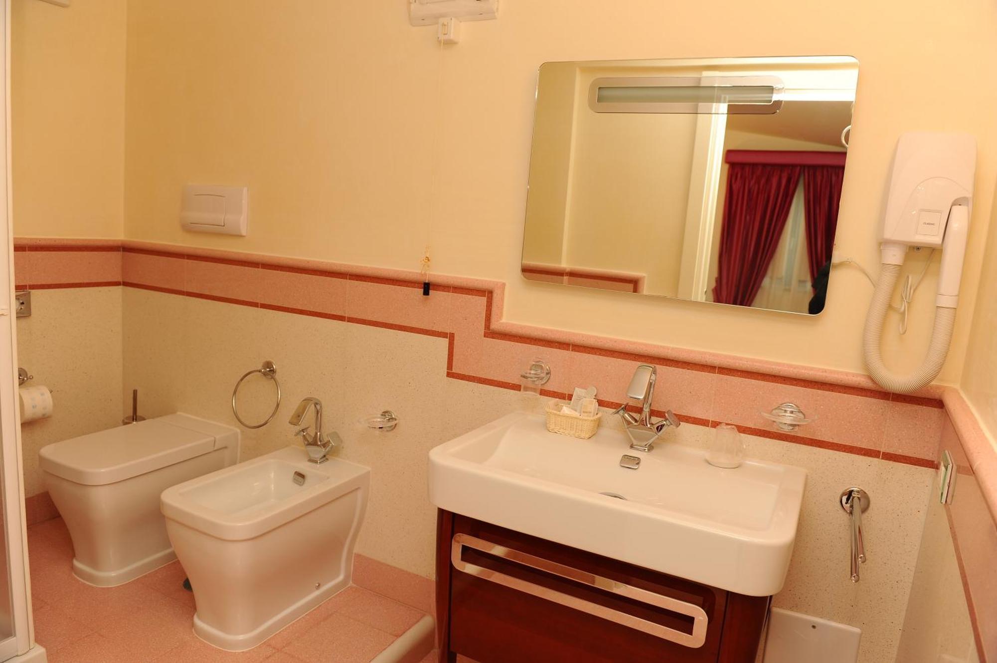 Albergo Le Dodici Lune Montecorvino Rovella Room photo
