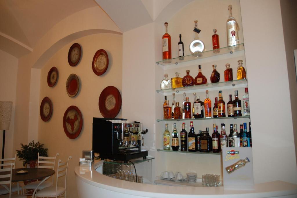 Albergo Le Dodici Lune Montecorvino Rovella Exterior photo